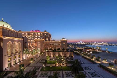 阿布扎比Emirates Palace Mandarin Oriental, Abu Dhabi的夜视万国宫