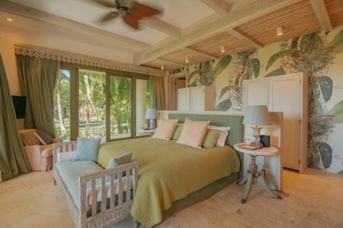 蓬塔卡纳One-of-a-kind villa with open spaces and amazing views in luxury beach resort的相册照片