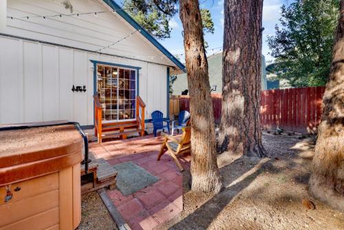 大贝尔城Montana Cabin - 1938 by Big Bear Vacations的相册照片