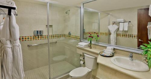 阿德哈拉哈齐恩达坎昆酒店的一间浴室
