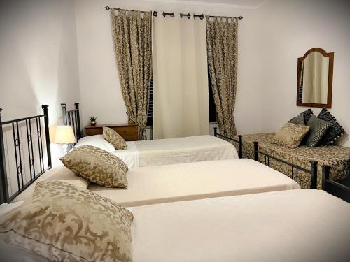 弗朗西斯科苏伊帕西宾馆客房内的一张或多张床位