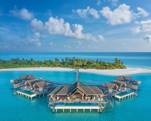 妮兰朵南环礁马尔代夫尼亚玛岛私享度假岛的海洋度假胜地的空中景观
