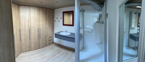 villa dunepanne的一间浴室