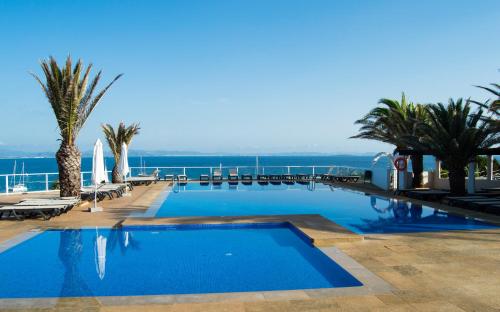 埃斯普霍斯桑威蓬塔俱乐部高级酒店的海景游泳池