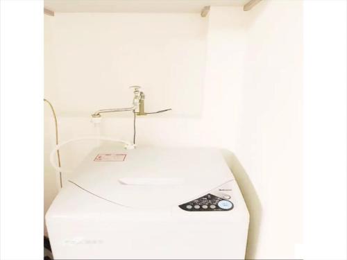 伊势市Minpaku inn Ise-Shima - Vacation STAY 39102v的台面上带水龙头的盥洗盆