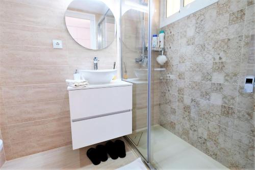 Benalmadena Jupiter - SunSea Apartments的一间浴室