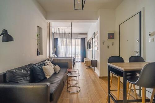 Super Stylish Apartments in the Heart of Athens!的休息区