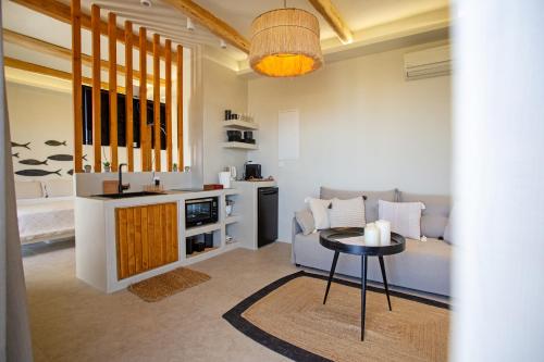 Ocean Pearl Luxurious Suite的厨房或小厨房