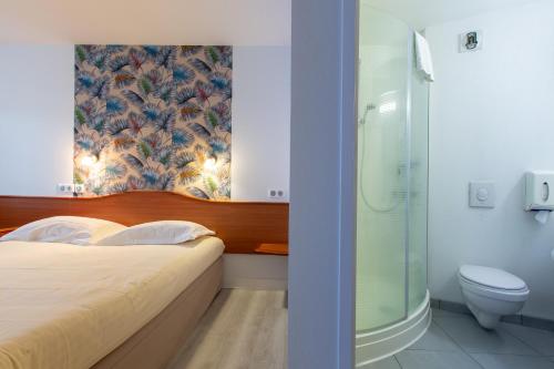 Deltour Hotel Le Puy En Velay的一间浴室