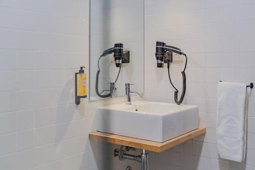 Feel Corporate Housing Campanhã的一间浴室
