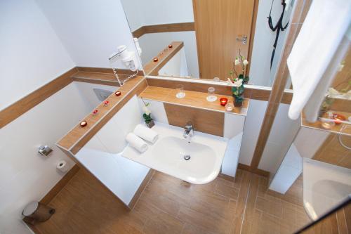 Hotel Corvus Aqua的一间浴室