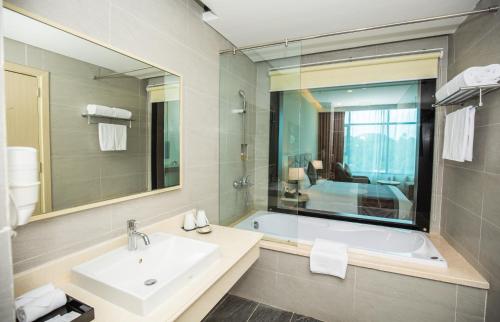 芒人坦迪恩拉姆豪华酒店的一间浴室