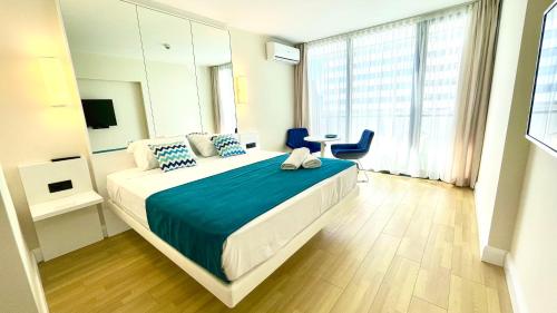 Apartments Black Sea Resort Luxe客房内的一张或多张床位