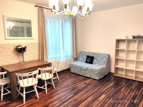 布达佩斯Romantic two bedroom apartment in the hills of Budapest with private parking的相册照片