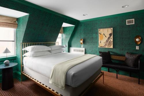 The Franklin on Rittenhouse, A Boutique Hotel客房内的一张或多张床位