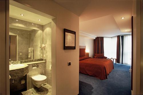欧洲厄兹基瑟瑞酒店的一间浴室