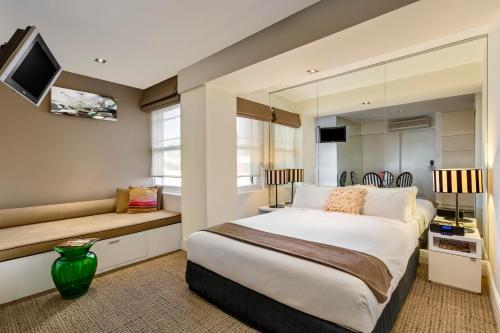 Sydney Potts Point Central Apartment Hotel Official客房内的一张或多张床位
