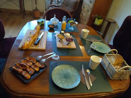chambres d'hôtes Le Carillon提供给客人的早餐选择