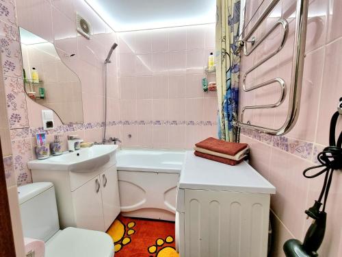 Apartment на Дворце Спорта的一间浴室