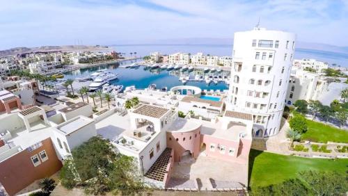 Gorgeous Pool View Apartment - Tala Bay Resort, Aqaba鸟瞰图