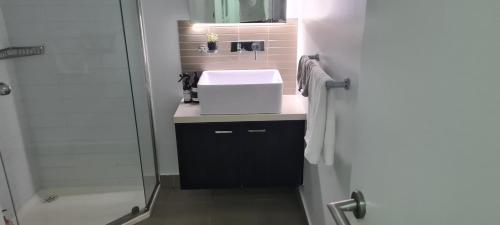 MELBOURNE STAR APARTMENT的一间浴室