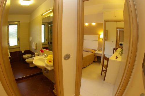 Hotel Villaggio Old River的一间浴室