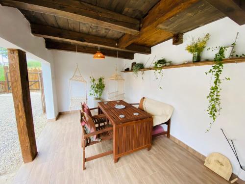 Slow Living Cottage, Dobolii de Sus平面图