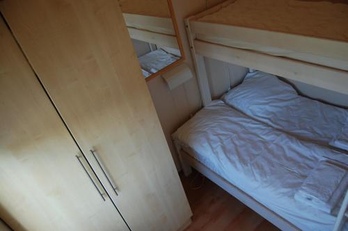 汉默尔沙登度假酒店客房内的一张或多张双层床
