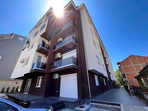 Darki Apartment 2 - Very Central Stay With Free Parking