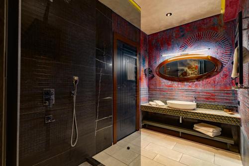 Tapis Rouge Design Boutique Hotel的一间浴室