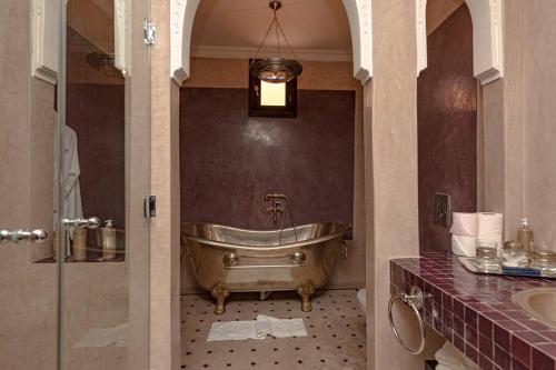 Palais El Roucar的一间浴室