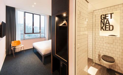 Conscious Hotel Amsterdam City - The Tire Station的一间浴室