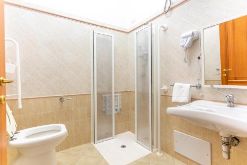 Hotel dei Tacchi的一间浴室