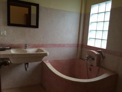 绿色高原旅馆 的一间浴室