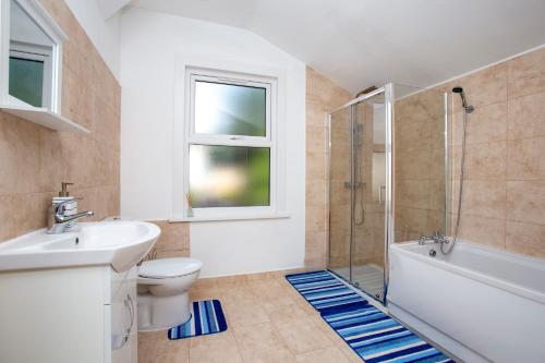 Dream Home Estate的一间浴室