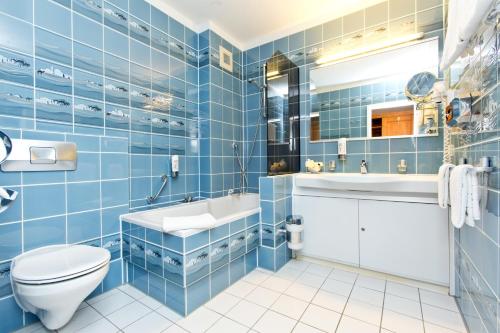 瑞特霍夫酒店的一间浴室