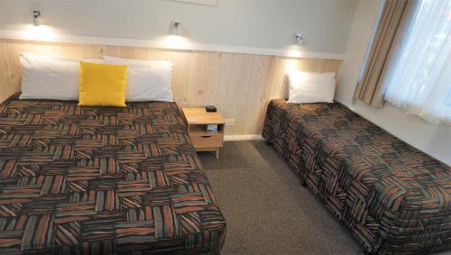 Harden Country Motel客房内的一张或多张床位