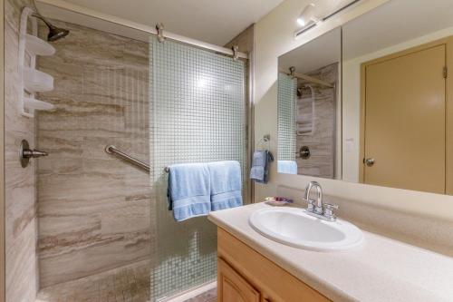 Alii Villas Condominiums的一间浴室