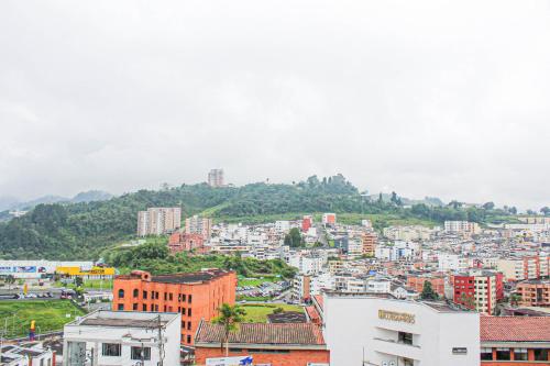 马尼萨莱斯景观或在旅馆看到的城市景观