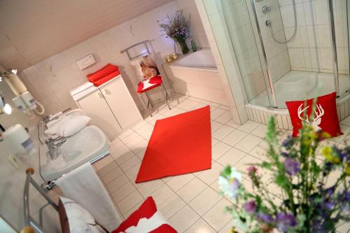 豪艾斯伯格酒店的一间浴室