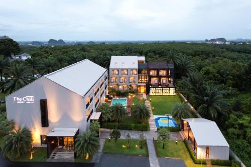 甲米镇甲米清凉酒店的度假村的空中景致