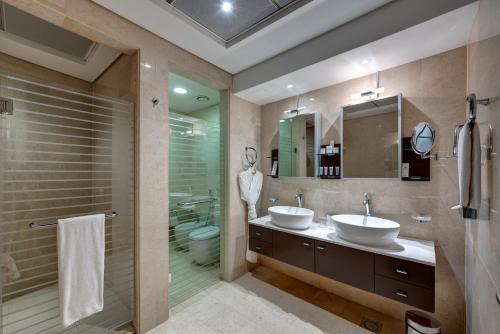 迪拜科普特酒店的一间浴室