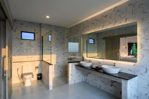rocco villa的一间浴室