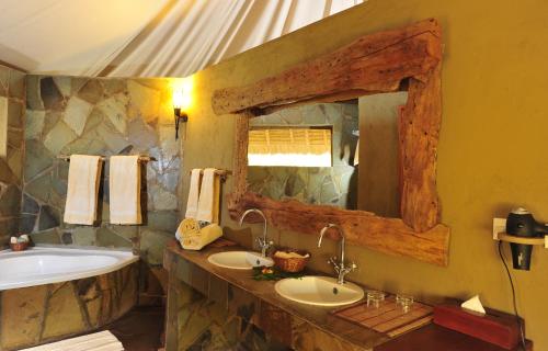 Severin Safari Camp的一间浴室
