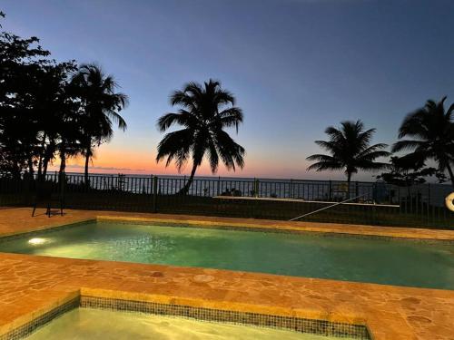阿瓜达VILLA SEA BEACH的海景游泳池