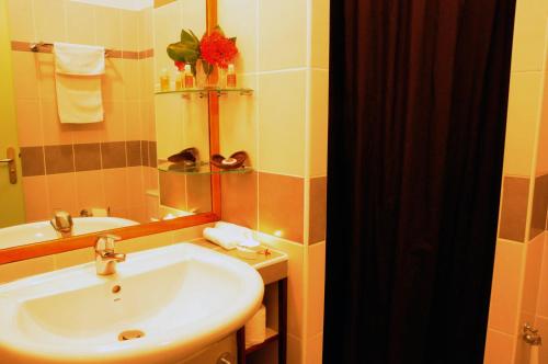 马哈拉加酒店的一间浴室