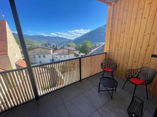 MESNERHOF CHALET mit Dolomitenblick und kostenlosem Parken in der Tiefgarage