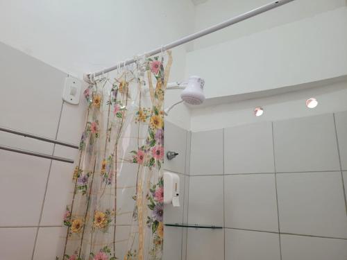 Hotel Pousada Catarina Mina的一间浴室