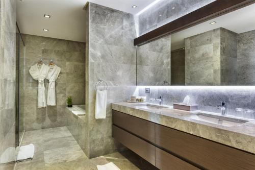 伊斯坦布尔辉盛坊国际公寓的一间浴室