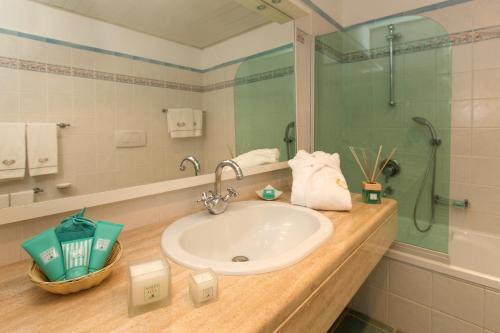 毕欧多拉酒店的一间浴室